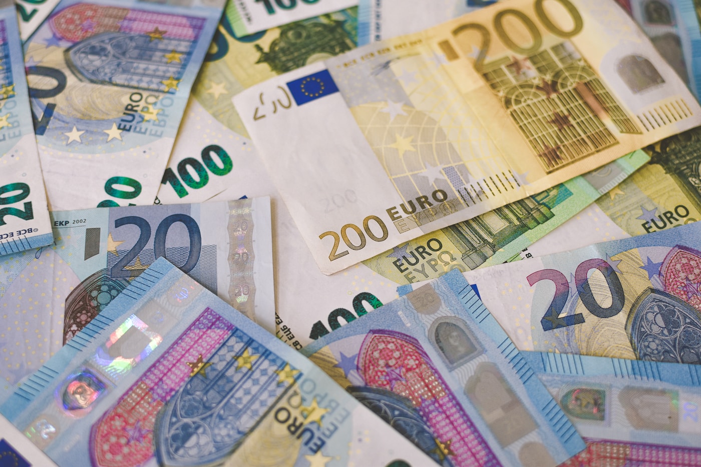 Billetes de euro de distintas denominaciones