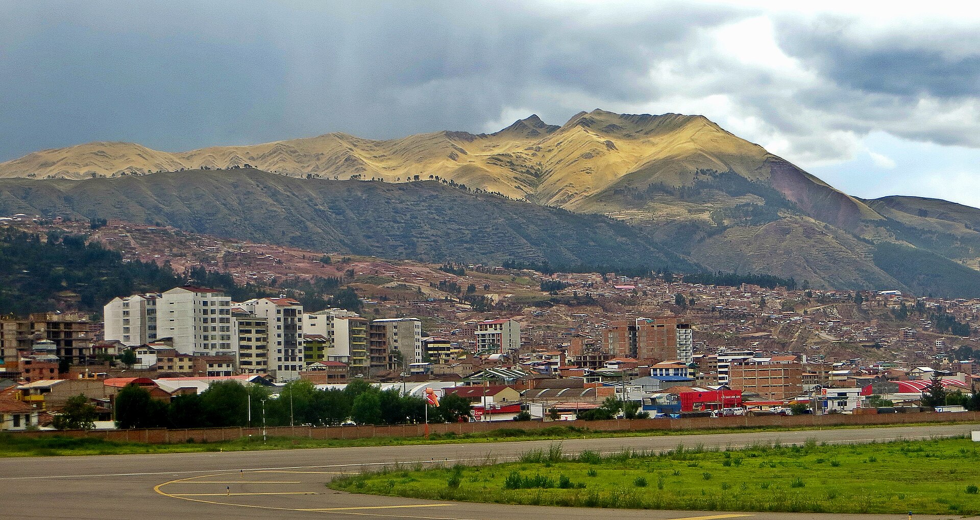 Vista de la ciudad de Cusco en el valle