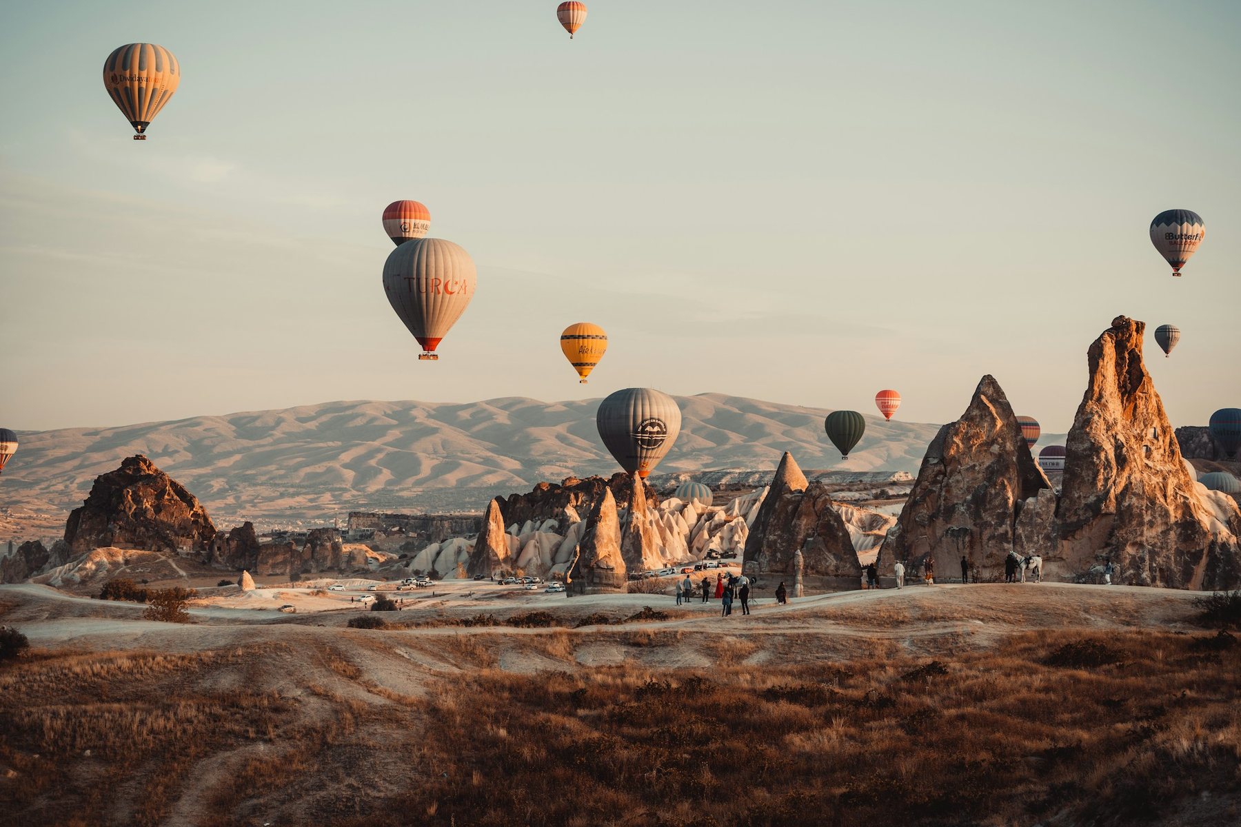 Globos aerostáticos sobre los valles de Capadocia, en Turquía